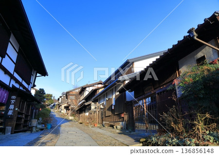 [Gifu Prefecture] Magome-juku townscape on a clear day 136856148
