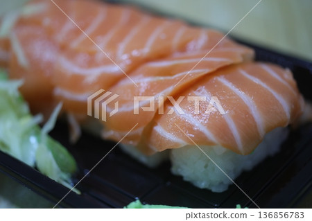 sushi sushi 136856783
