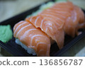 sushi  136856787