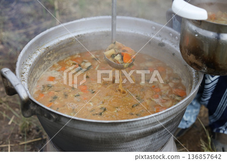 Making miso soup 136857642