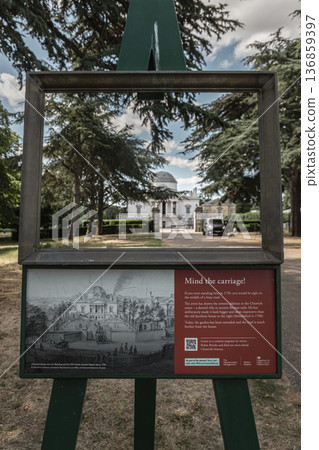 A window into the 18th century: through this frame lies Chiswick House, the Earl of Burlington Neo-Palladian vision. A window into the 18th century: through this frame lies Chiswick House, the Earl of Burlington Neo-Palladian vision. 136859397