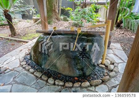 View of the water fountain at Sanno Shrine (Nagasaki City) View of the water fountain at Sanno Shrine (Nagasaki City) 136859578