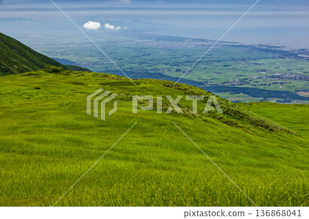 View of Mount Chokai, the grasslands of Senjogahara, the Shonai Plain, and the Sea of Japan 136868041