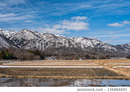 Rural scenery of Makino Town in early spring, Takashima City, Shiga Prefecture 136868893