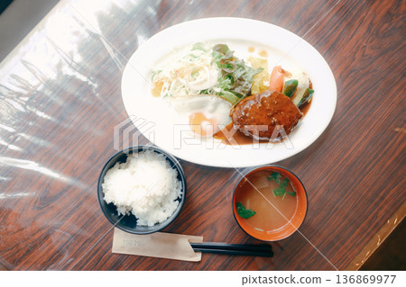 Hamburger steak set meal Japanese Western-style lunch set image Hamburger steak set meal Japanese Western-style lunch set image 136869977