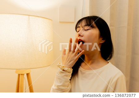 A yawn yawn A yawn yawn 136872077