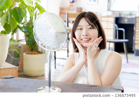 Female beauty beauty skin care lifestyle living room 136873495