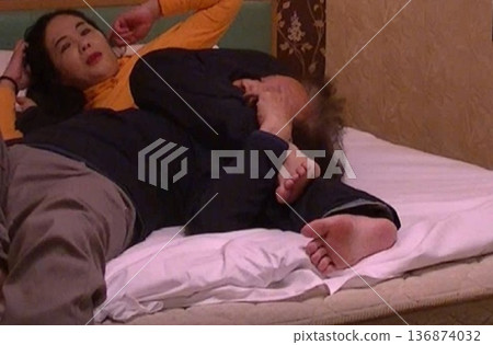 高個子女子練習自衛 高個子女子練習自衛 136874032