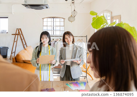 Apparel office Apparel office 136874095