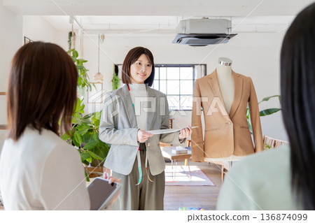 Apparel office 136874099