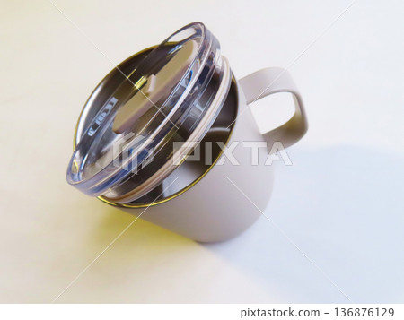 Mug  136876129