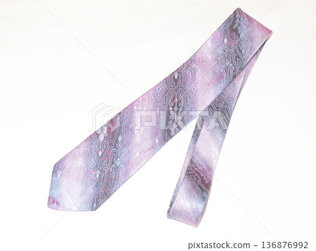 A tie 136876992