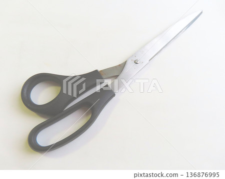 剪刀 剪刀 136876995