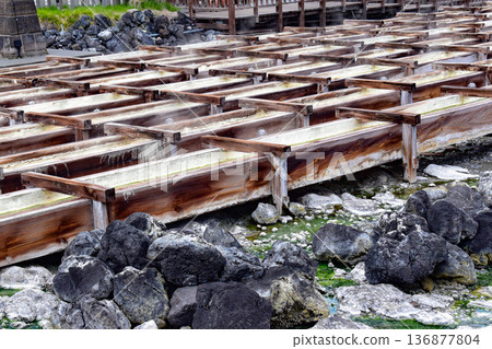 [Gunma] Kusatsu Onsen Yubatake 136877804