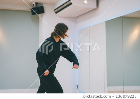 舞 舞蹈 跳舞 136879223