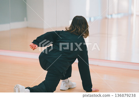 舞 舞蹈 跳舞 136879238