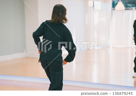 舞 舞蹈 跳舞 136879245