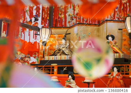 Hanging Hina dolls, Emperor and Empress dolls 1 Hanging Hina dolls, Emperor and Empress dolls 1 136880416