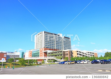 A view of Aichi Medical University Hospital in Nagakute City, Aichi Prefecture 136880842
