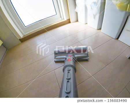 吸塵器（POV） 136883490