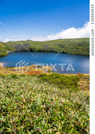 Hakuba Oike Pond and Mount Norikura - Traverse from Hakuba Oike Pond to Mount Hakuba in the Northern Alps Hakuba Oike Pond and Mount Norikura - Traverse from Hakuba Oike Pond to Mount Hakuba in the Northern Alps 136884834