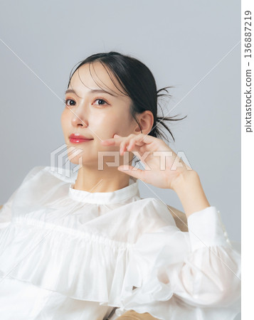 Stylish women's beauty and skin care images Stylish women's beauty and skin care images 136887219