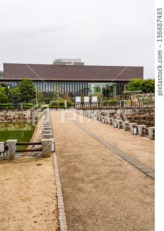 岡山縣立圖書館（緊鄰岡山縣政府）多功能廳和數位資訊劇場 136887485