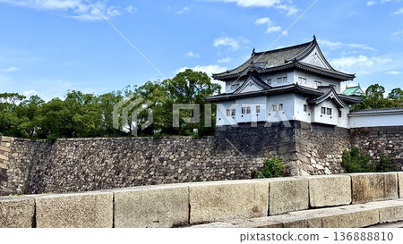 Stone walls and turrets of Osaka Castle in Osaka City, Osaka Prefecture Stone walls and turrets of Osaka Castle in Osaka City, Osaka Prefecture 136888810