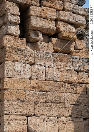 Old Stone Wall of Ancient Structure in Pamukkale Showcases Historical Architecture and Craftsmanship 136889874
