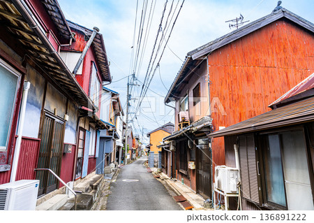 The streets of Hiketa in early autumn: Rows of old houses 1, Higashikagawa City, Kagawa Prefecture 136891222