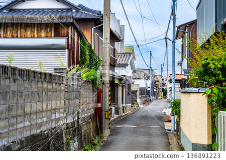 The streets of Hiketa in early autumn: Rows of old houses 2, Higashikagawa City, Kagawa Prefecture The streets of Hiketa in early autumn: Rows of old houses 2, Higashikagawa City, Kagawa Prefecture 136891223