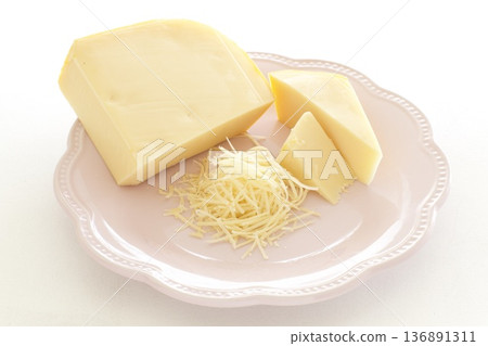 sliced Gouda cheese sliced Gouda cheese 136891311