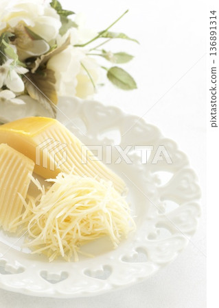 sliced Gouda cheese sliced Gouda cheese 136891314