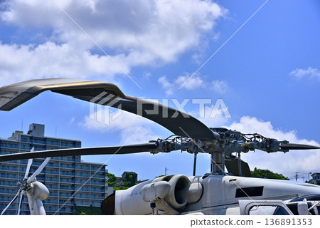 [Kanagawa] Yokosuka Maritime Self-Defense Force helicopter propeller 136891353