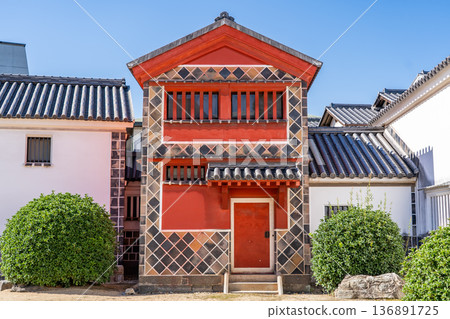 大原美術館、東方畫廊、倉敷美學歷史街區之旅（復古現代街景，有白牆倉庫、魚子牆和柳樹成蔭的街道） 136891725