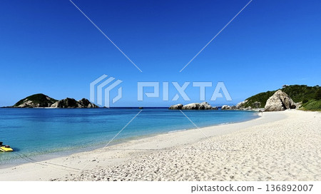 沖繩縣慶良間群島渡嘉敷島上的阿波連海灘 沖繩縣慶良間群島渡嘉敷島上的阿波連海灘 136892007