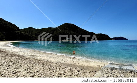 沖繩縣慶良間群島渡嘉敷島上的阿波連海灘 沖繩縣慶良間群島渡嘉敷島上的阿波連海灘 136892011