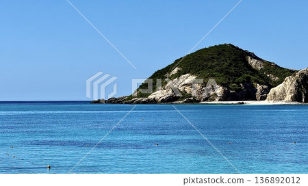 沖繩縣慶良間群島渡嘉敷島上的阿波連海灘 沖繩縣慶良間群島渡嘉敷島上的阿波連海灘 136892012