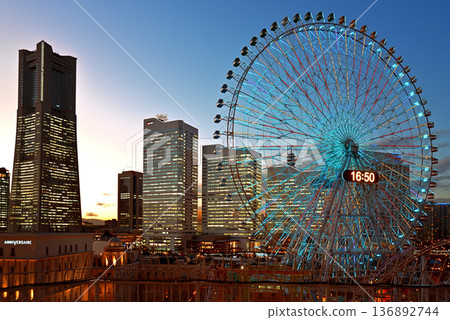 橫濱港未來夜景 136892744