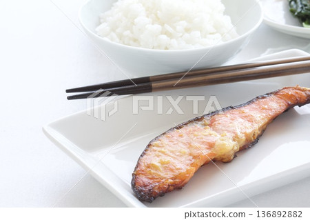Grilled salmon fillet set meal Grilled salmon fillet set meal 136892882
