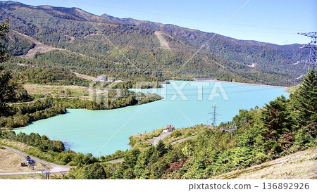 新潟縣湯澤市神樂滑雪場的田代湖,秋景 新潟縣湯澤市神樂滑雪場的田代湖,秋景 136892926