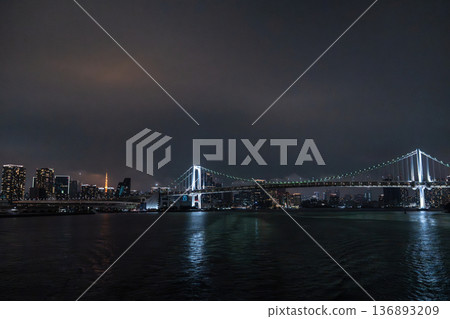 彩虹橋夜景 136893209