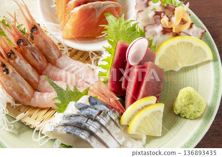 Assorted fresh and delicious sashimi Assorted fresh and delicious sashimi 136893435