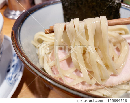 鴨肉蔥花沾麵 鴨肉蔥花沾麵 136894718