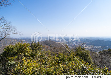 The view from the hiking trails of Mount Raiden and Mount Do (Tokigawa Town, Hiki District, Saitama Prefecture) The view from the hiking trails of Mount Raiden and Mount Do (Tokigawa Town, Hiki District, Saitama Prefecture) 136897362
