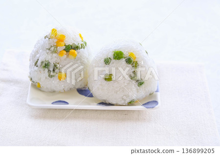 玉米豆飯糰 136899205