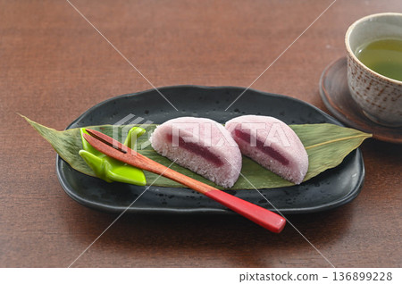 Tea snacks: Karukan Tea snacks: Karukan 136899228