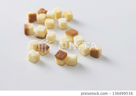 Croutons Croutons 136899538