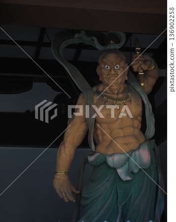 Nio statue 136902258