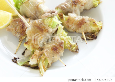 Cabbage's meat roll 136905292